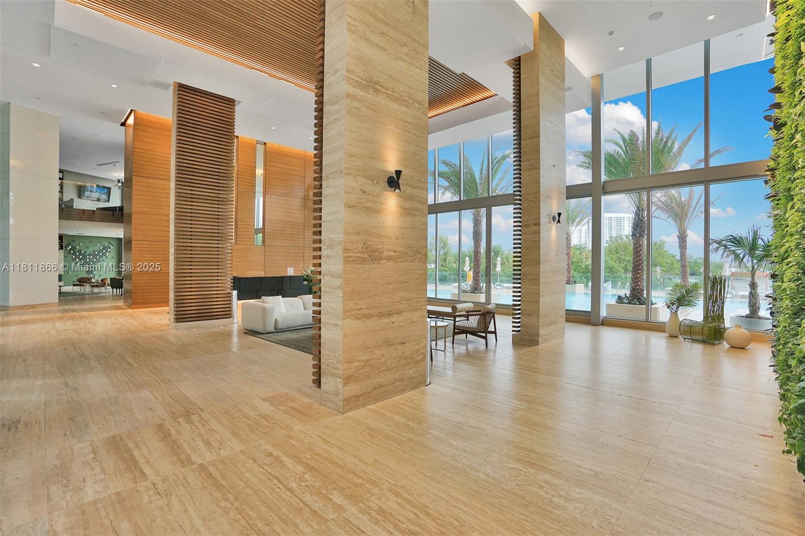 THE HARBOUR NORTH CONDO - Residential