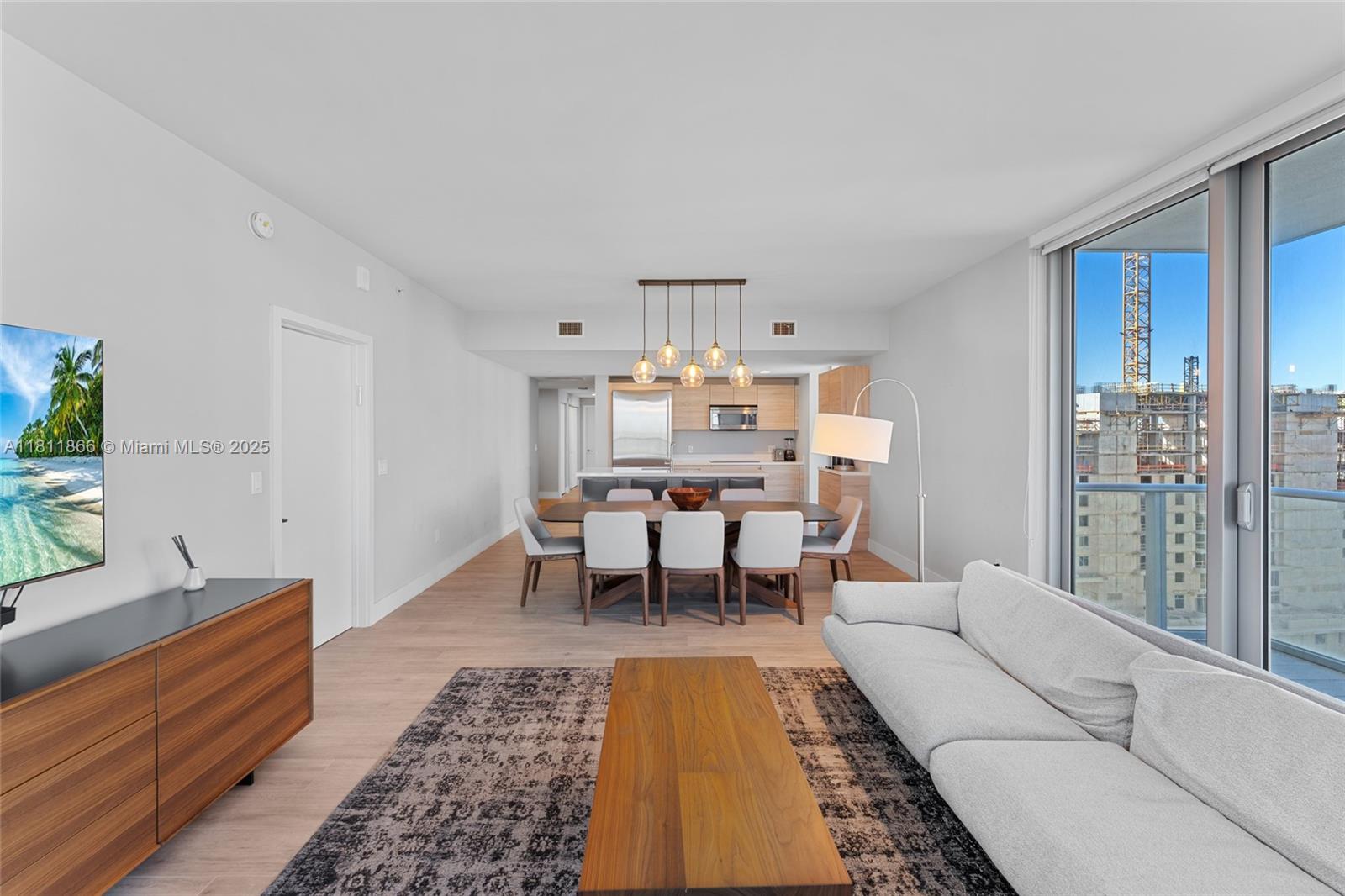 THE HARBOUR NORTH CONDO - Residential