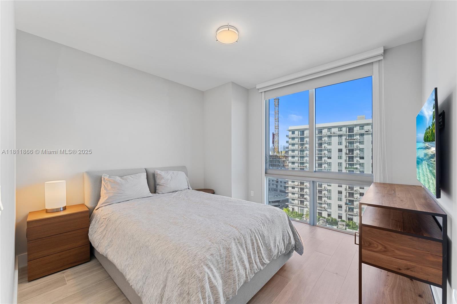 THE HARBOUR NORTH CONDO - Residential