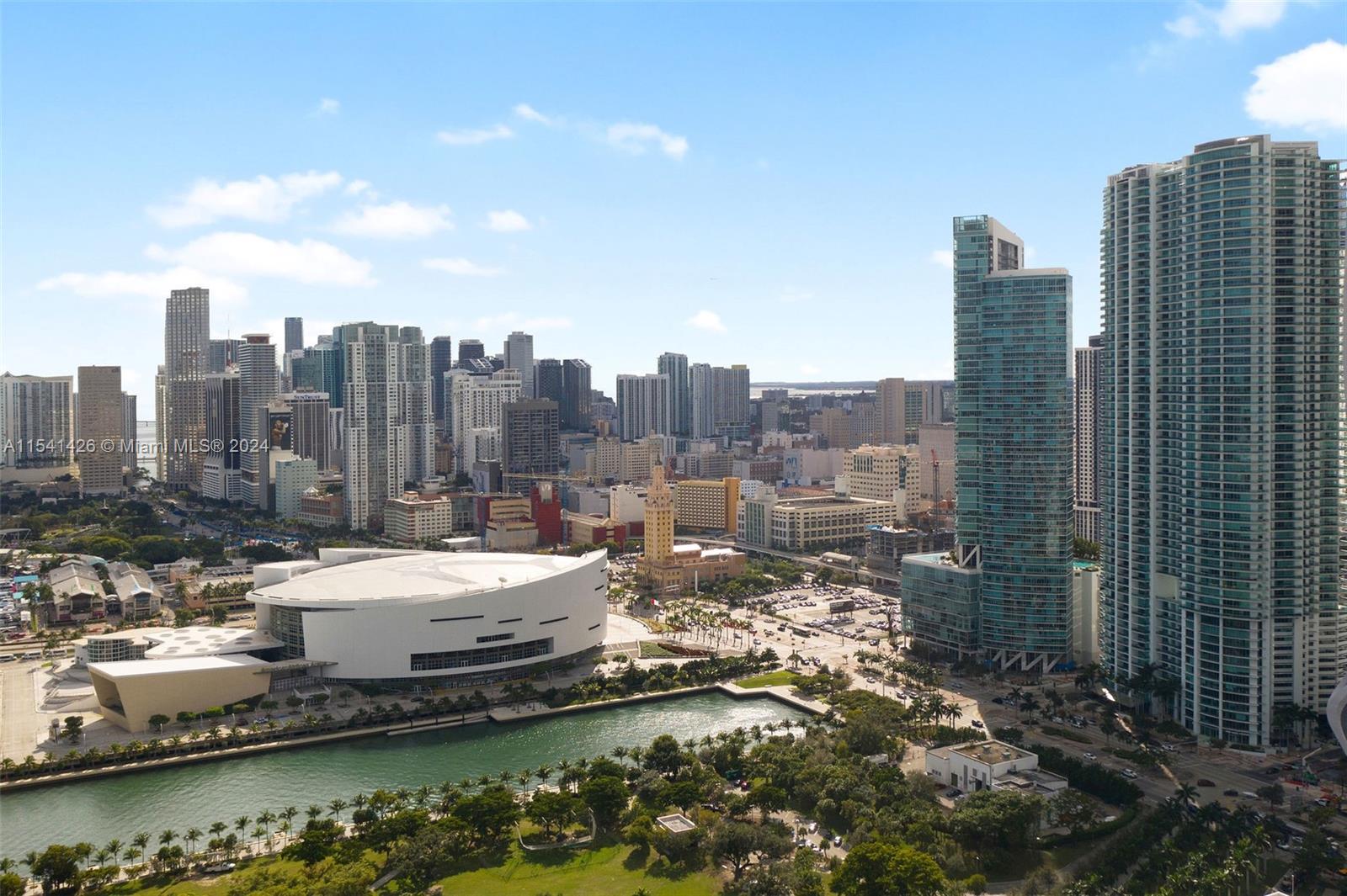 900 BISCAYNE BAY CONDO - Residential