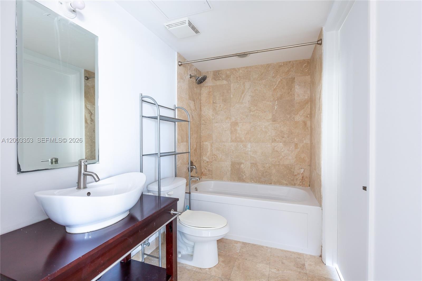 WIND CONDO - Residential Lease