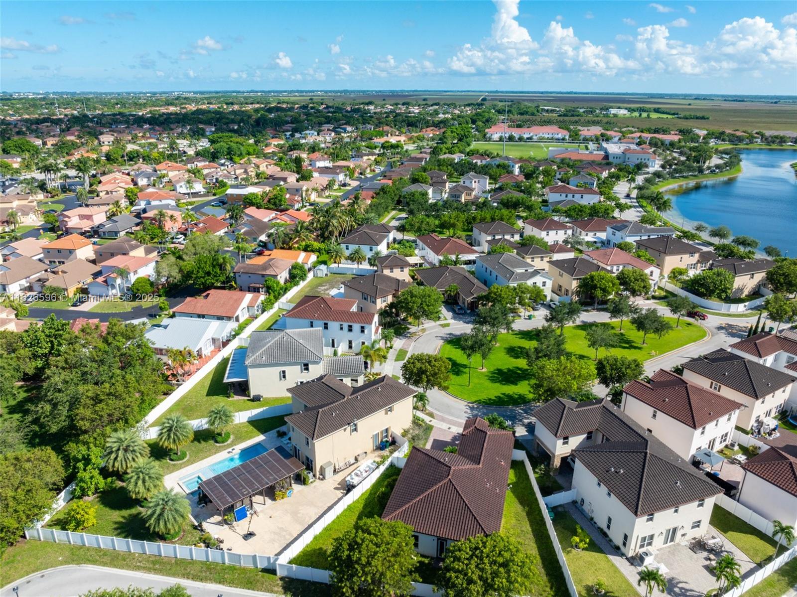 KENDALL COMMONS RESIDENTI - Residential