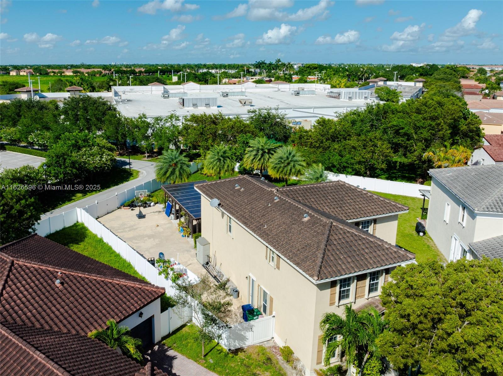KENDALL COMMONS RESIDENTI - Residential