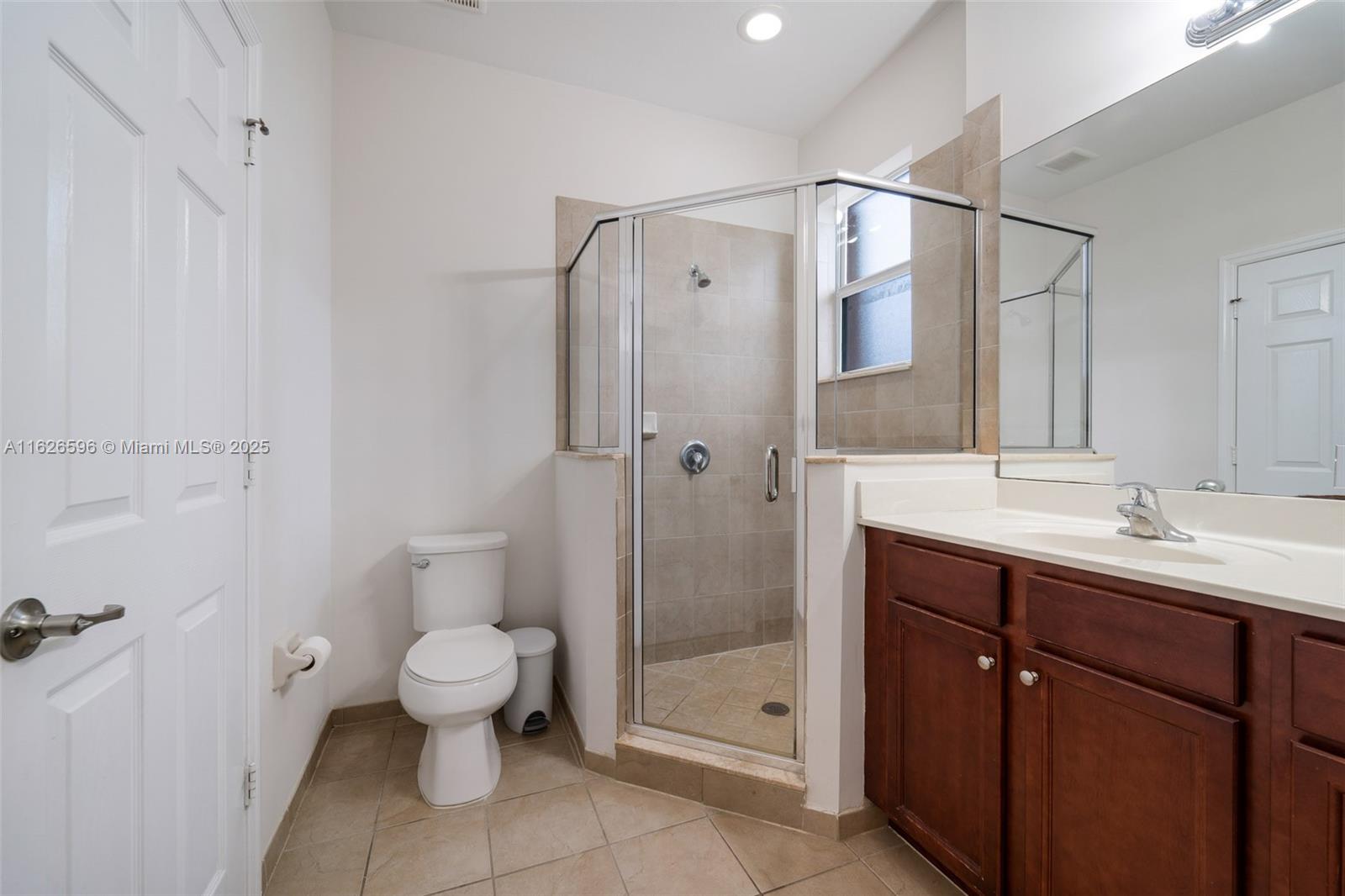 KENDALL COMMONS RESIDENTI - Residential