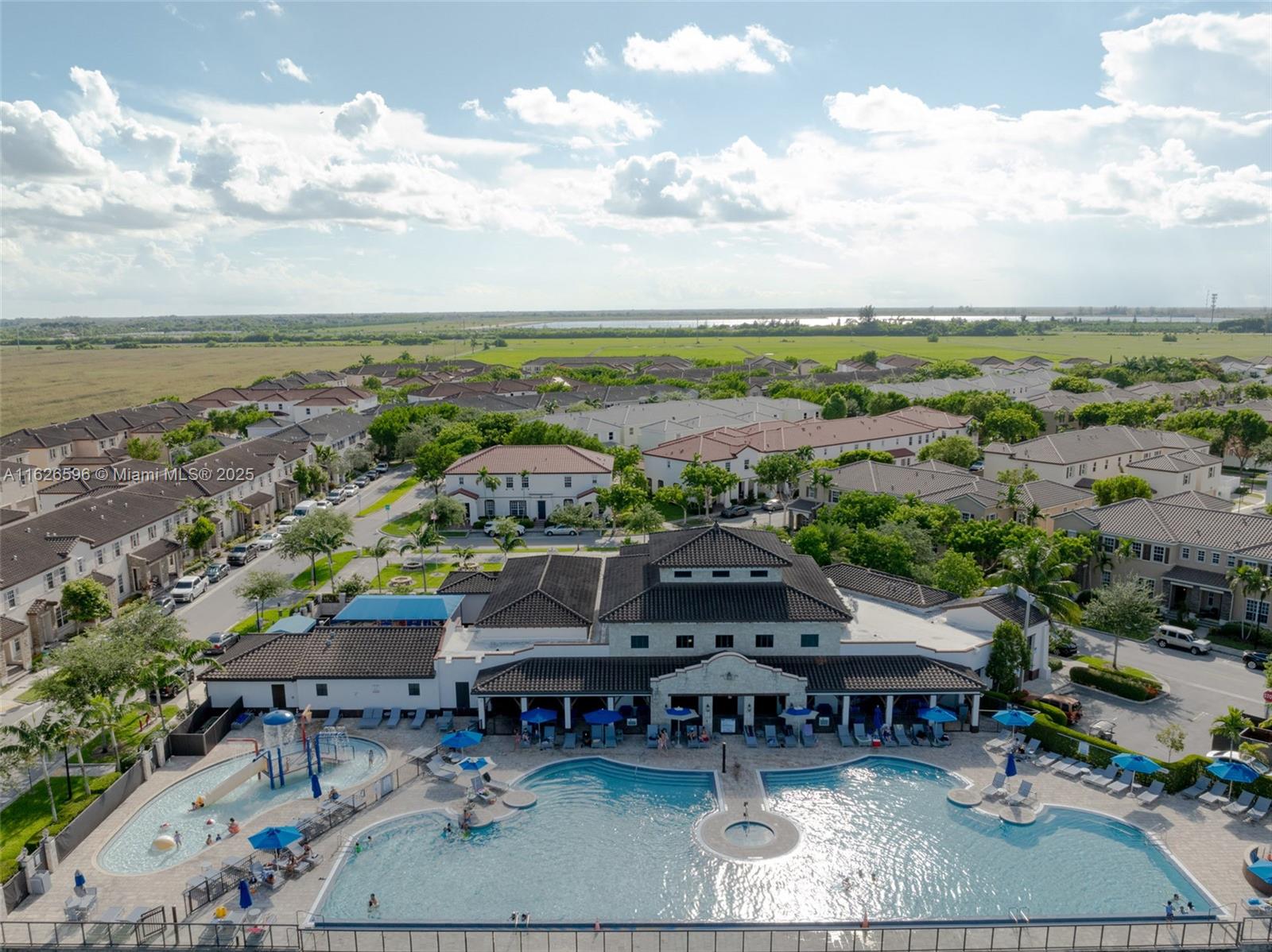 KENDALL COMMONS RESIDENTI - Residential