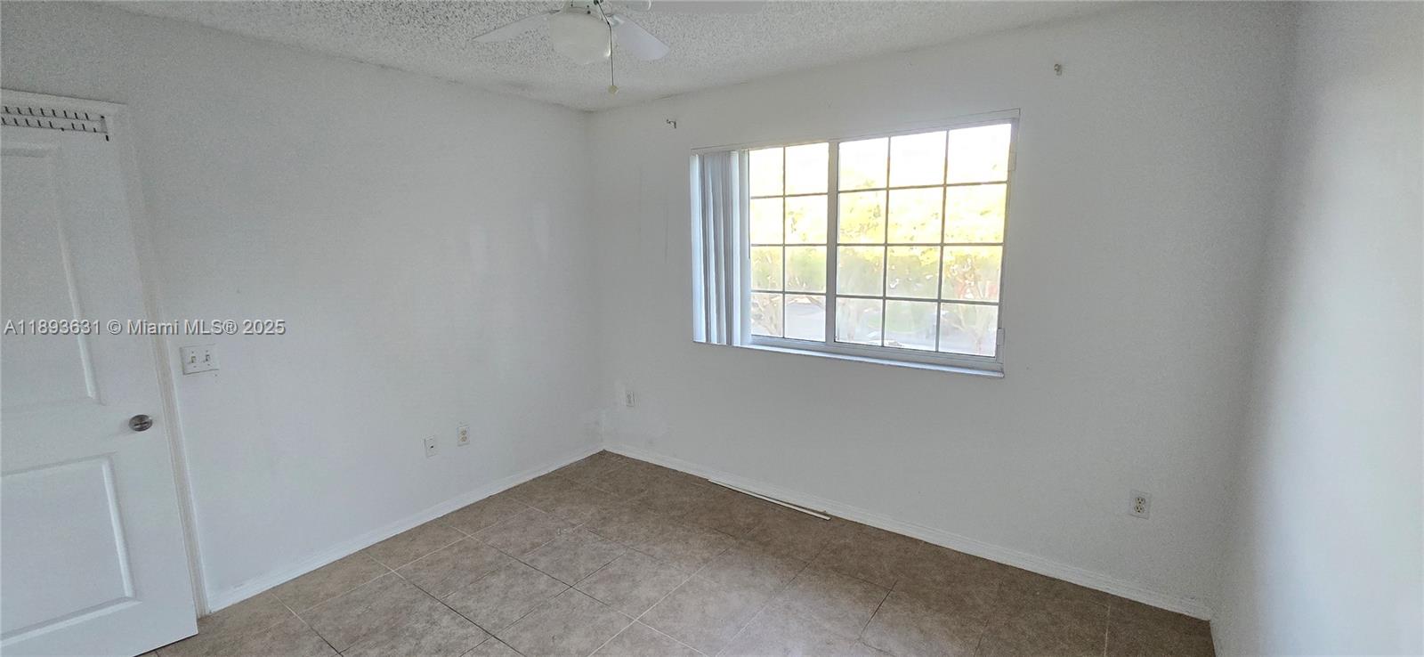 GRAND ISLES CONDO - Residential