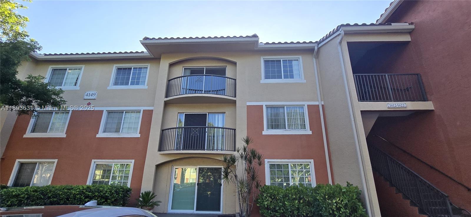 GRAND ISLES CONDO - Residential