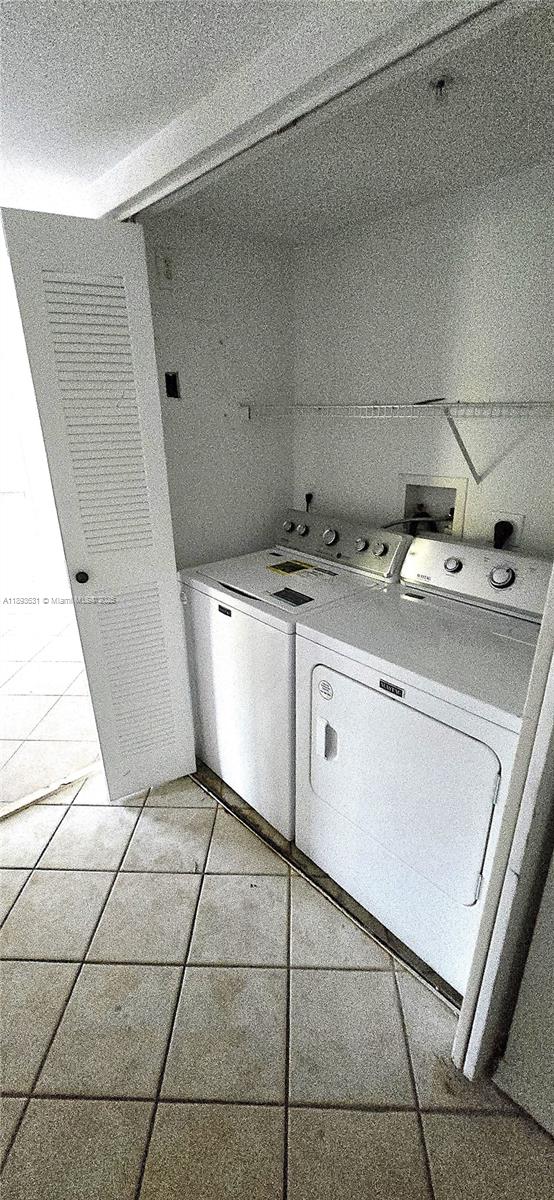 GRAND ISLES CONDO - Residential