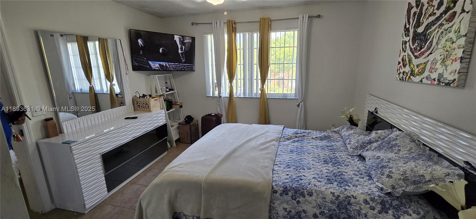 GRAND ISLES CONDO - Residential