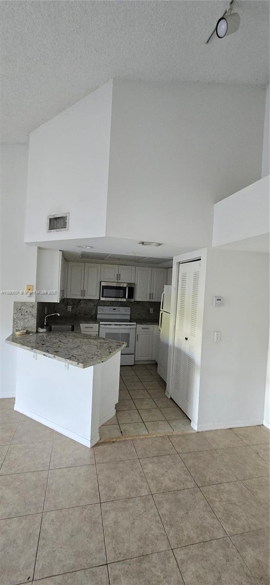 GRAND ISLES CONDO - Residential