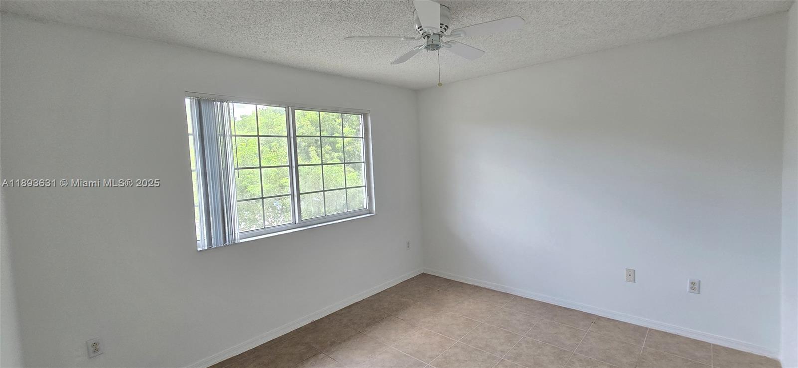 GRAND ISLES CONDO - Residential