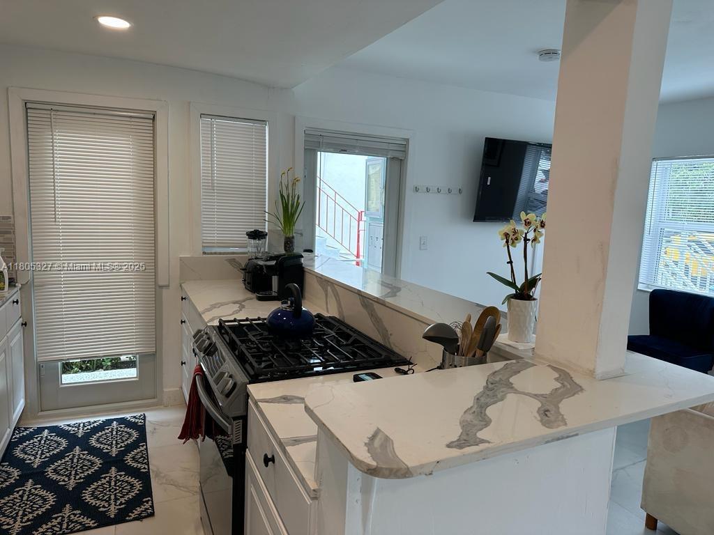 Rental Property at 1234 Euclid Ave 1, Miami Beach, Miami-Dade County, Florida - Bedrooms: 1 
Bathrooms: 1  - $3,000 MO.