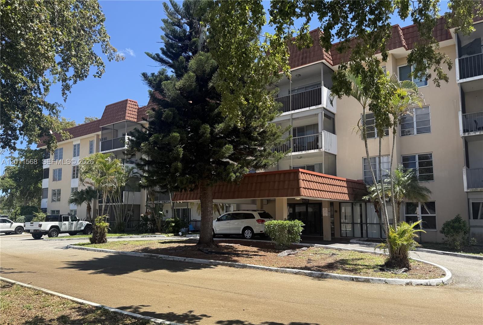 MANORS OF INVERRARY I-6 - Residential