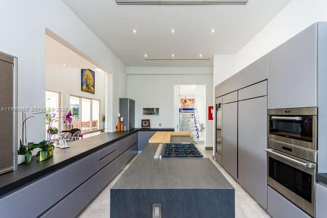 PALM BEACH POINT - Residential