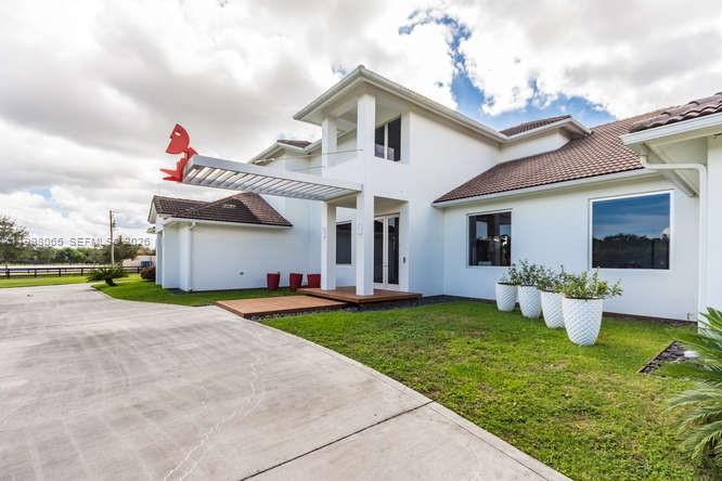 PALM BEACH POINT - Residential