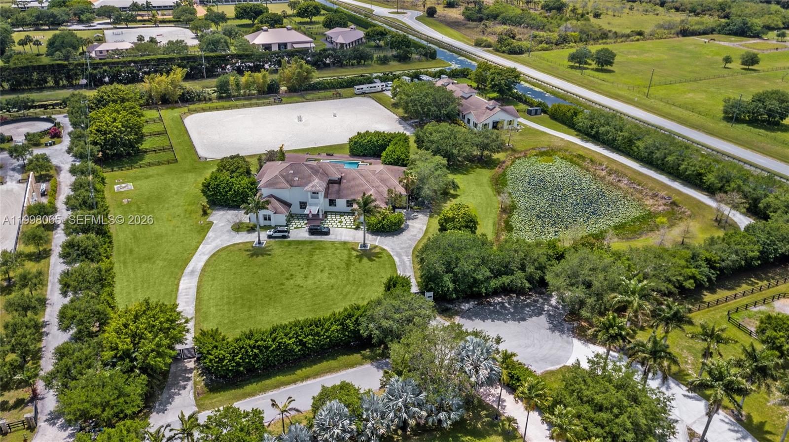 PALM BEACH POINT - Residential