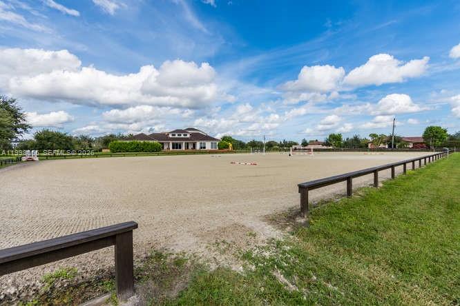 PALM BEACH POINT - Residential