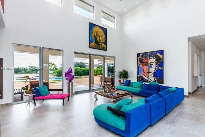 PALM BEACH POINT - Residential