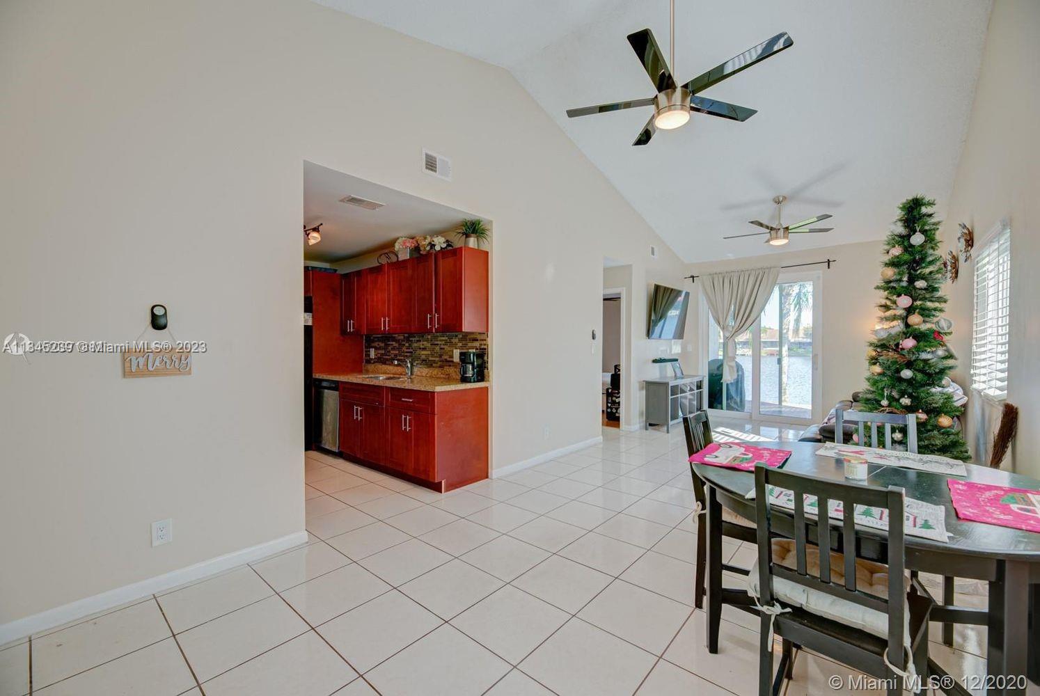Photo 11 of 22 of 5526 SW 28th Ter 5526 house