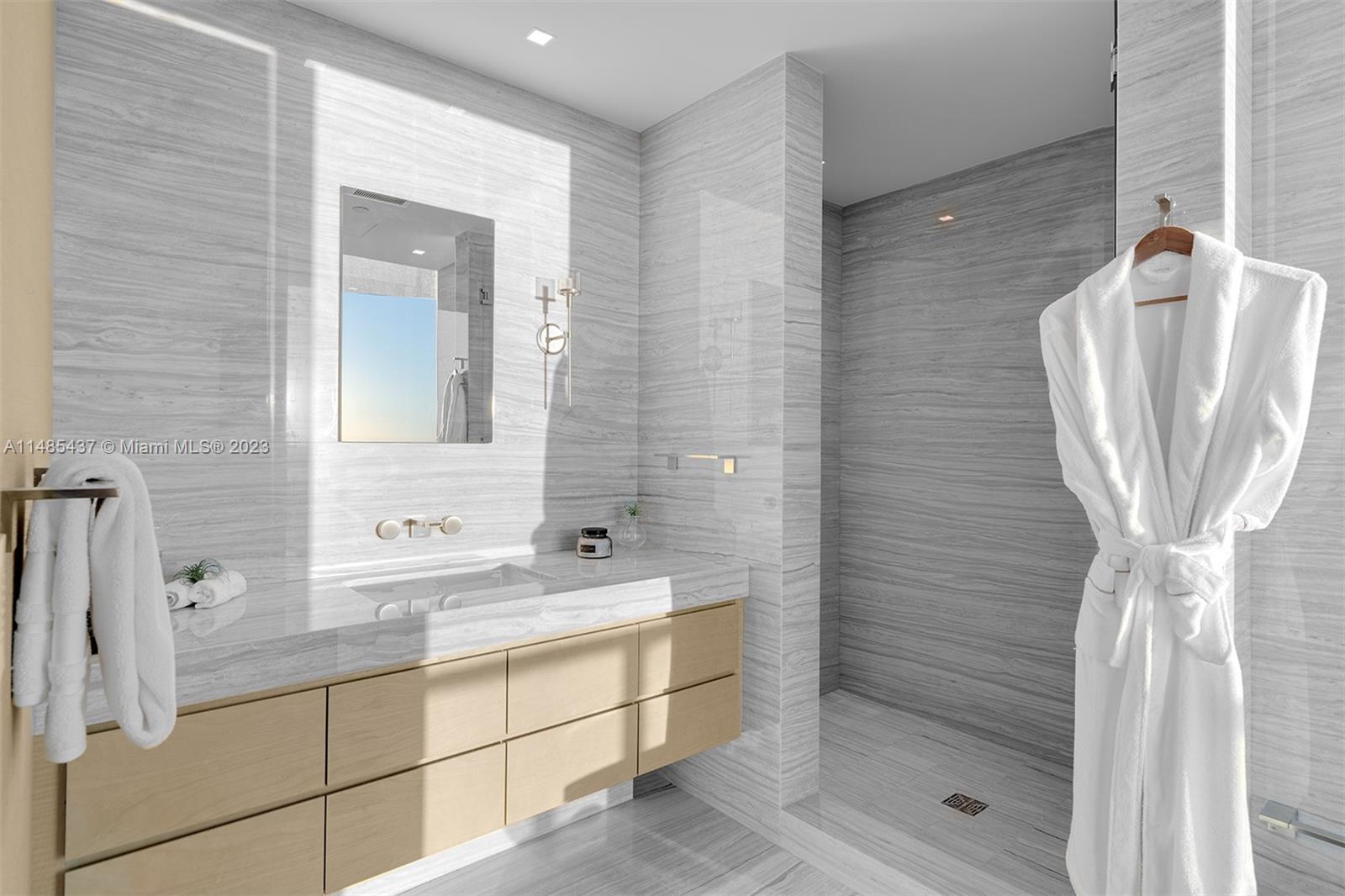 REGALIA CONDO - Residential