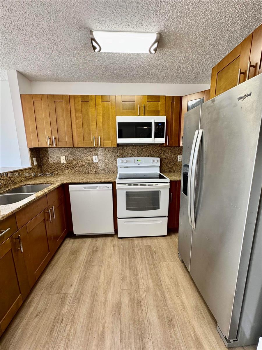 VISTA AL LAGO CONDO - Residential Lease