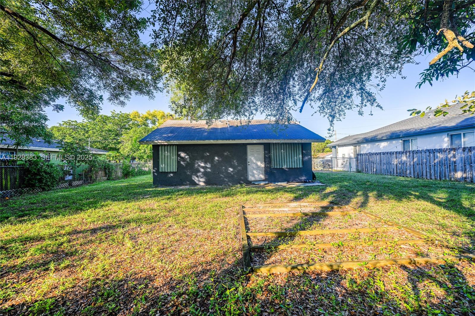 LINCOLN PARK CORR PLAT - Residential