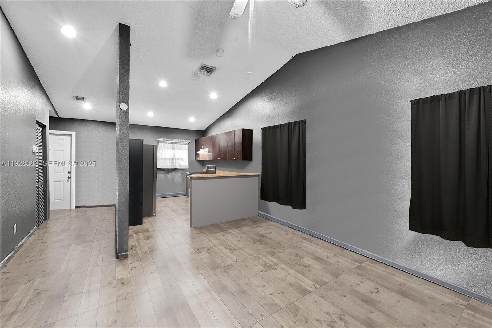 LINCOLN PARK CORR PLAT - Residential