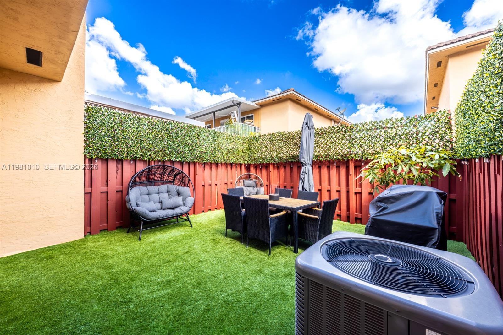 VILLAS CANARIAS CONDO - Residential