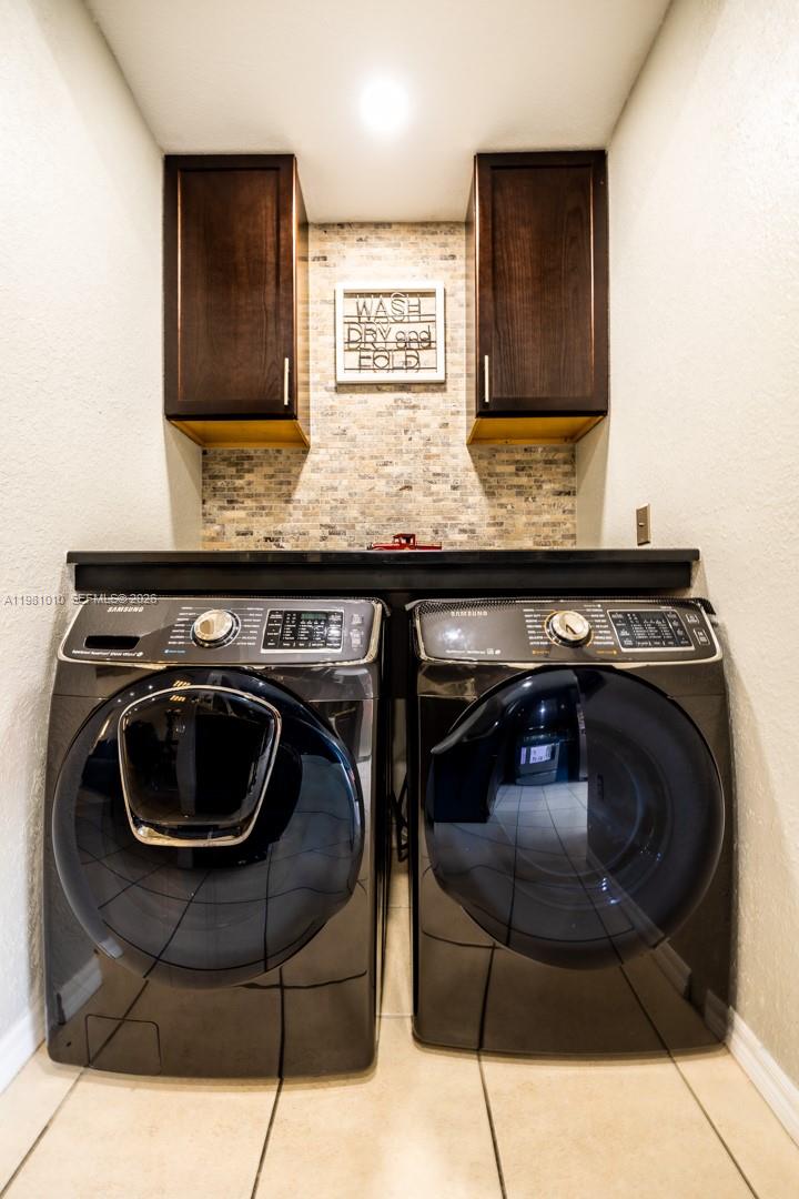 VILLAS CANARIAS CONDO - Residential