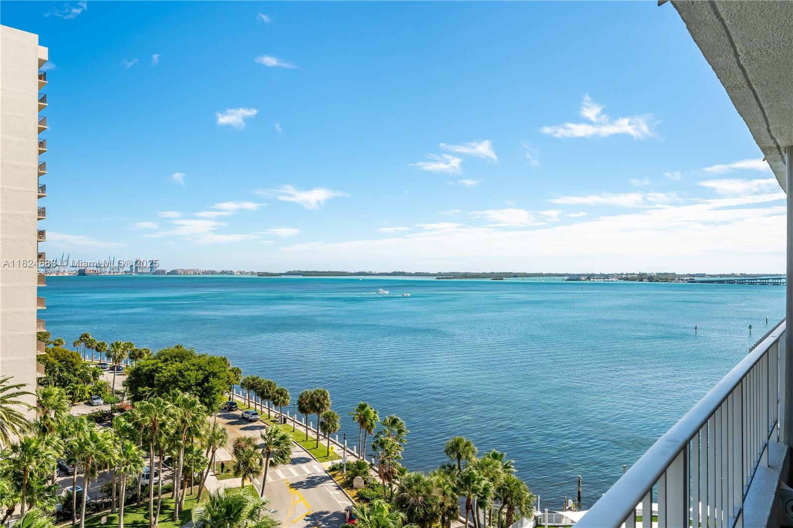 200 Se 15th Rd 11H, Miami, Broward County, Florida - 1 Bedrooms  
2 Bathrooms - 