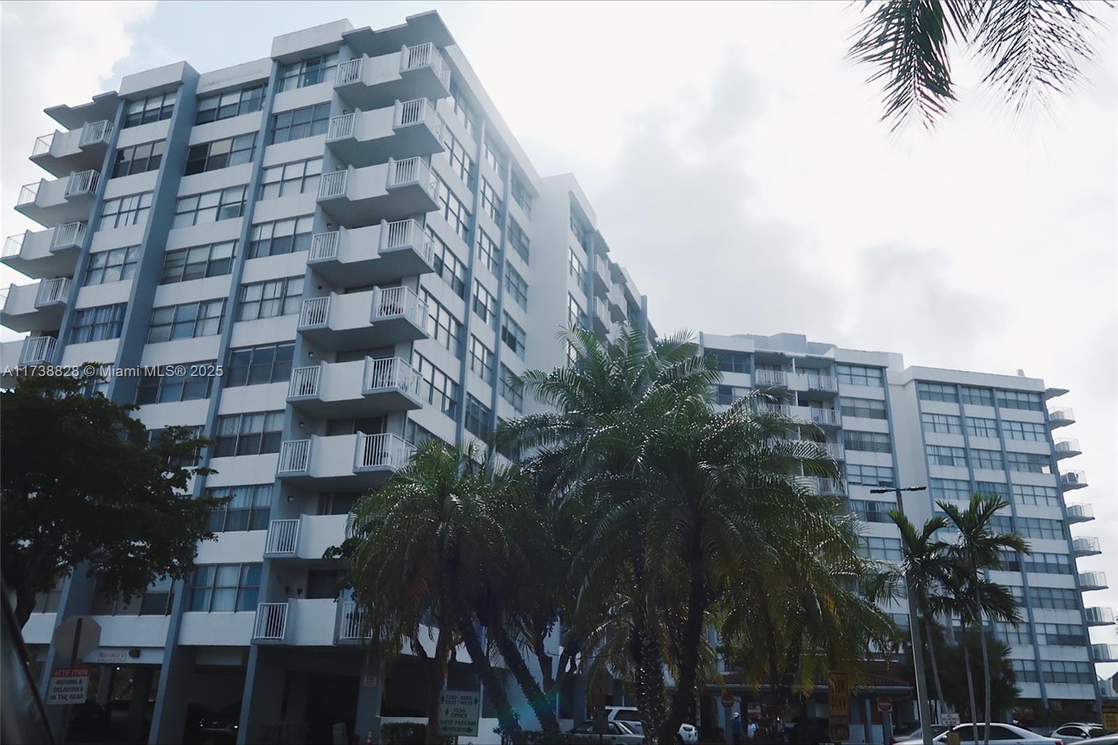 Rental Property at 1200 Ne Miami Gardens Dr 616W, Miami, Broward County, Florida - Bedrooms: 1 
Bathrooms: 1  - $1,650 MO.