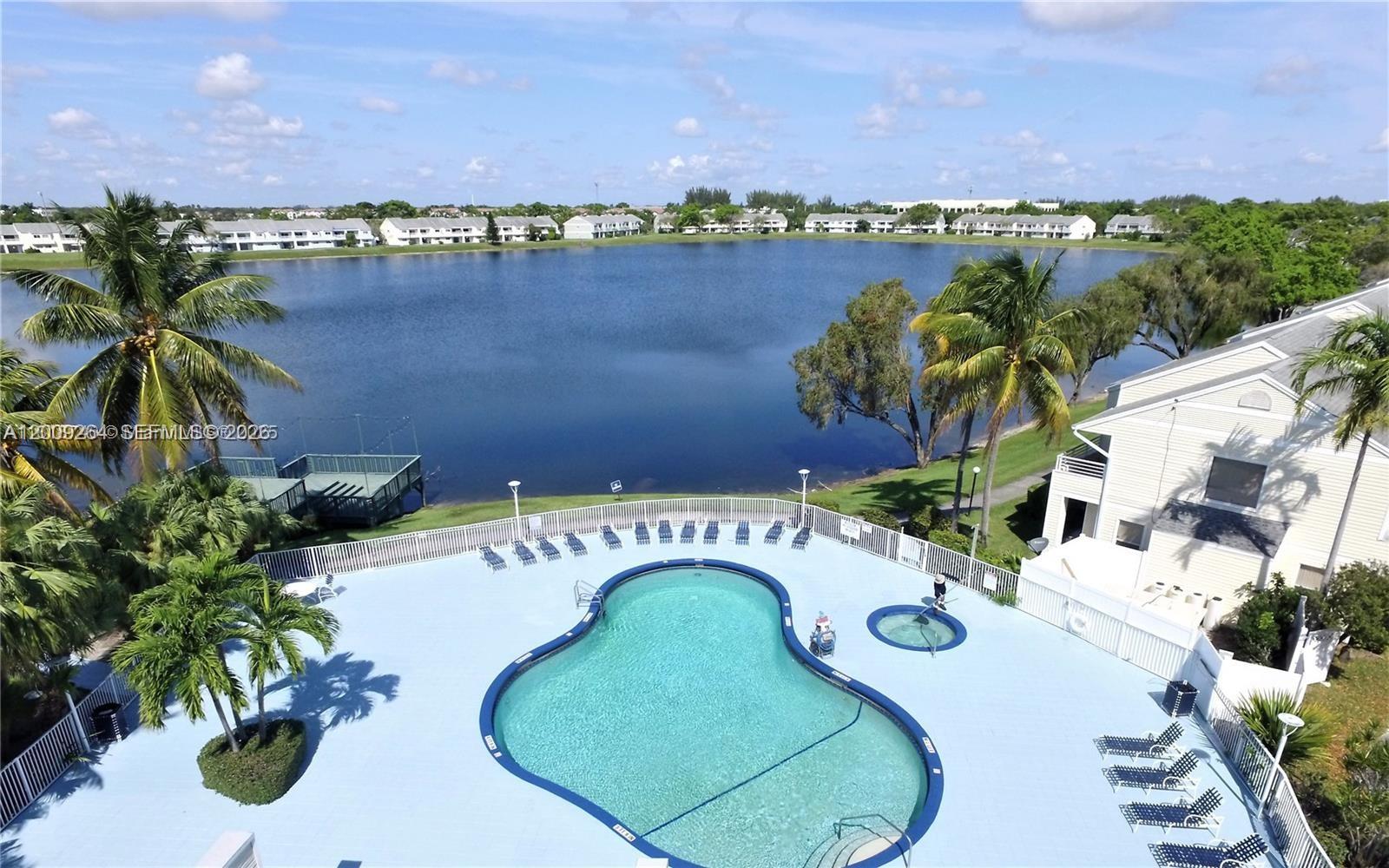 SUMMER LAKE - Residential