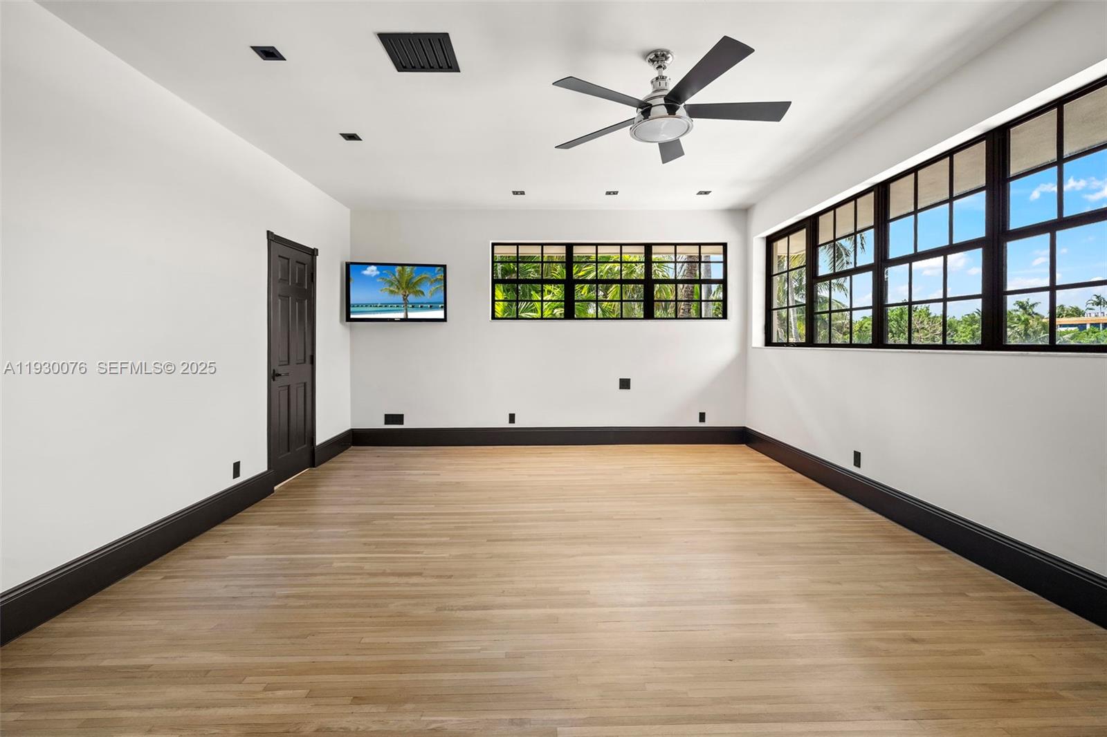 BELLE MEADE ISLAND - Residential