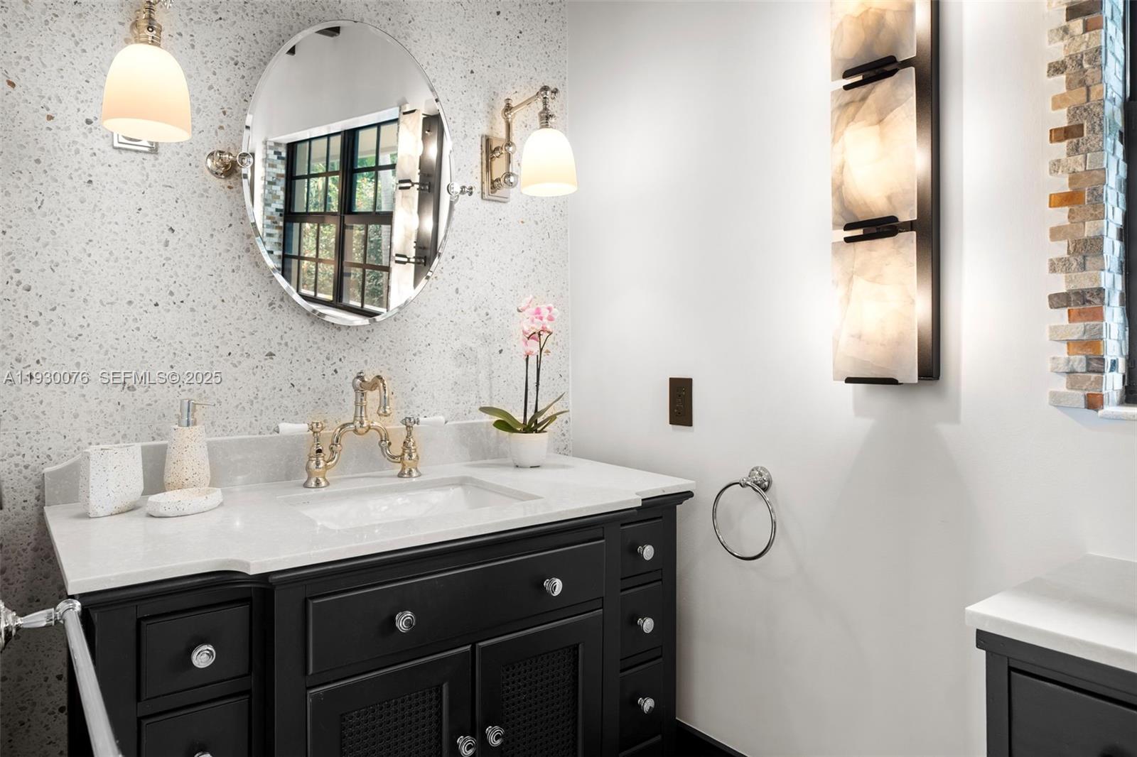 BELLE MEADE ISLAND - Residential