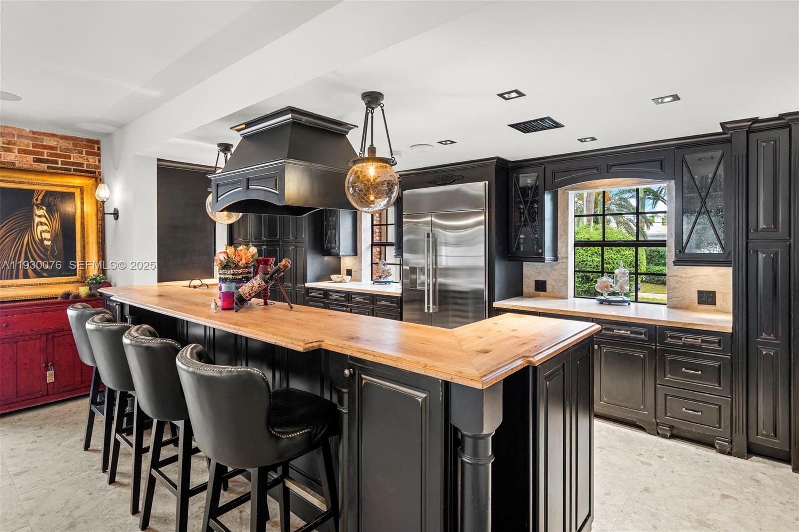 BELLE MEADE ISLAND - Residential