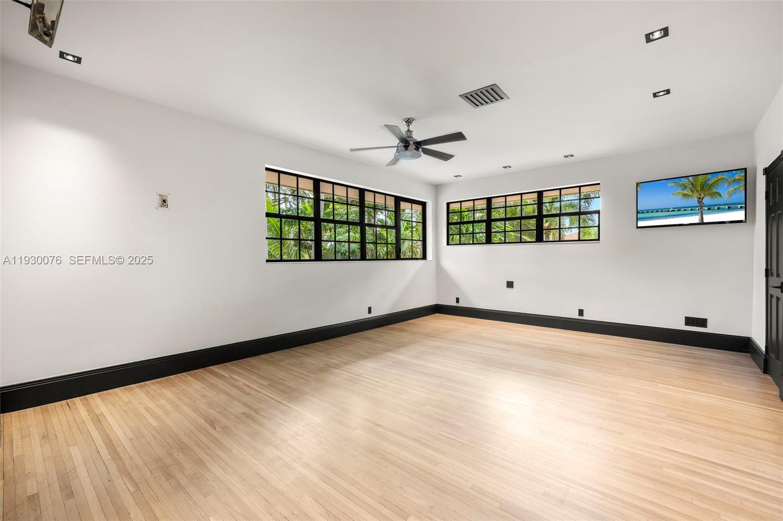 BELLE MEADE ISLAND - Residential