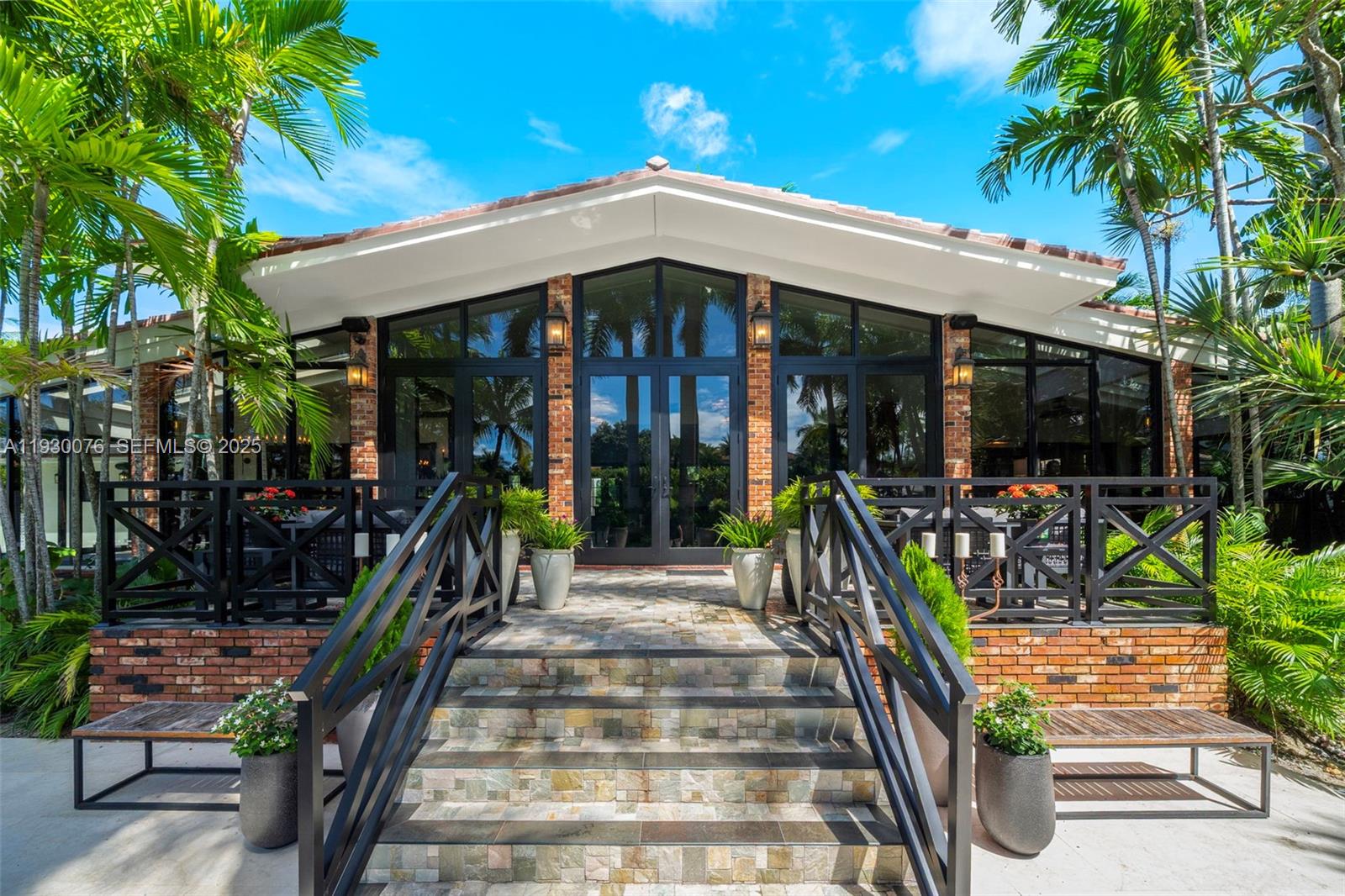 BELLE MEADE ISLAND - Residential