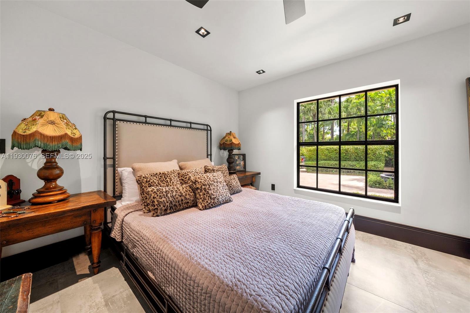 BELLE MEADE ISLAND - Residential