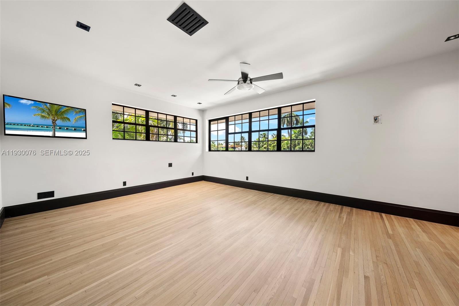 BELLE MEADE ISLAND - Residential