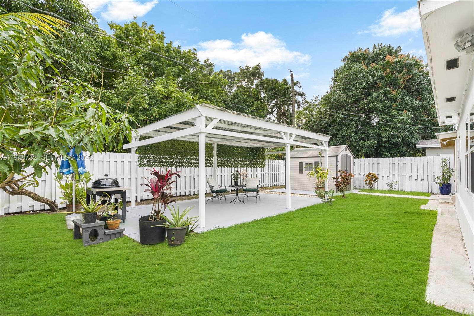 SUNRISE GOLF VILLAGE - Residential