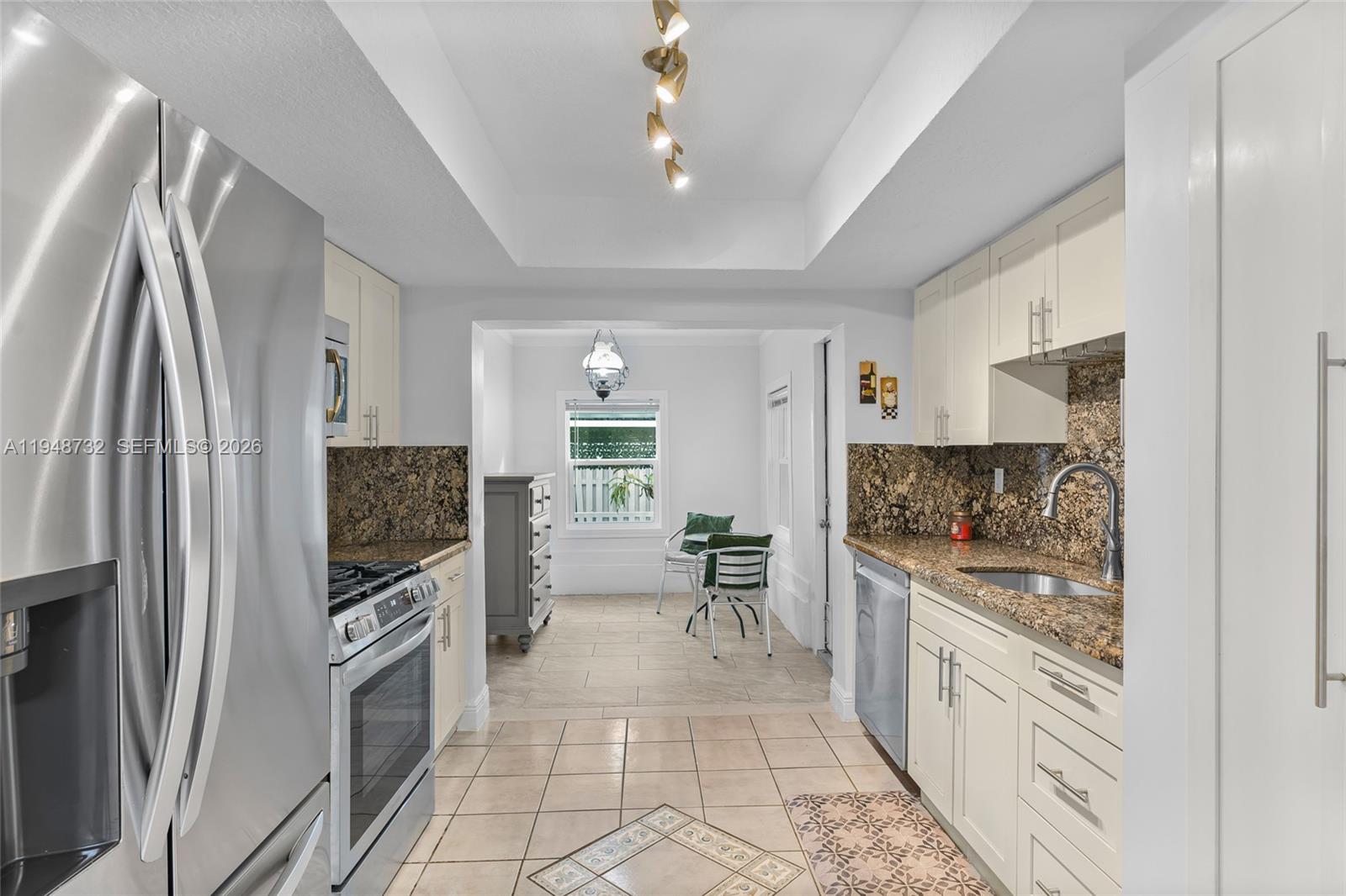 SUNRISE GOLF VILLAGE - Residential