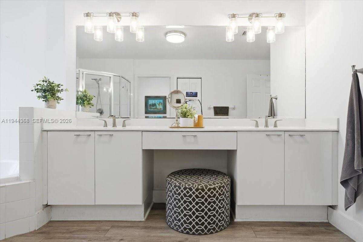 DORAL ISLES MARTINIQUE - Residential