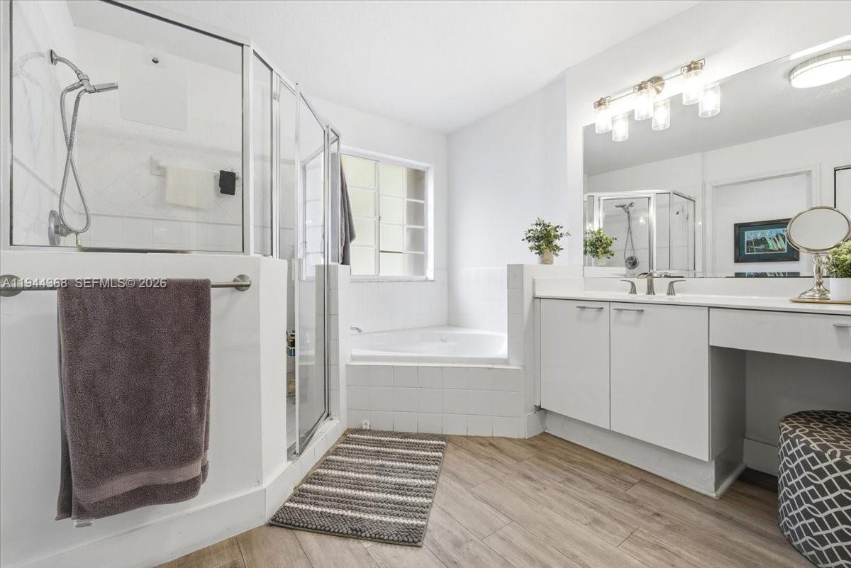 DORAL ISLES MARTINIQUE - Residential