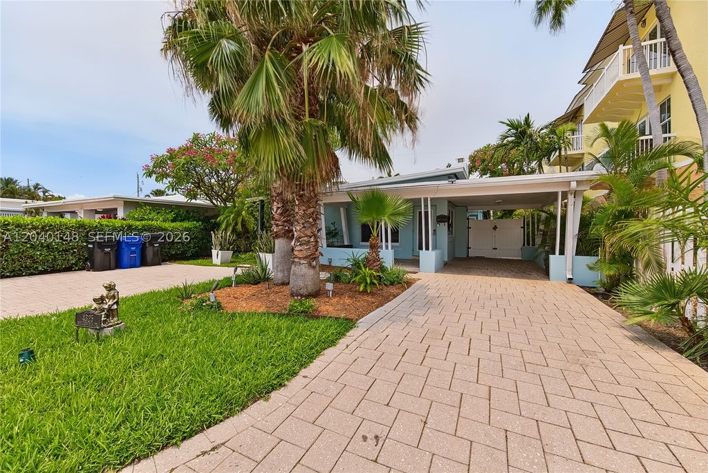 Photo of 4325 Bougainvilla Dr, Lauderdale By The Sea, FL 33308 (MLS # A12040148)