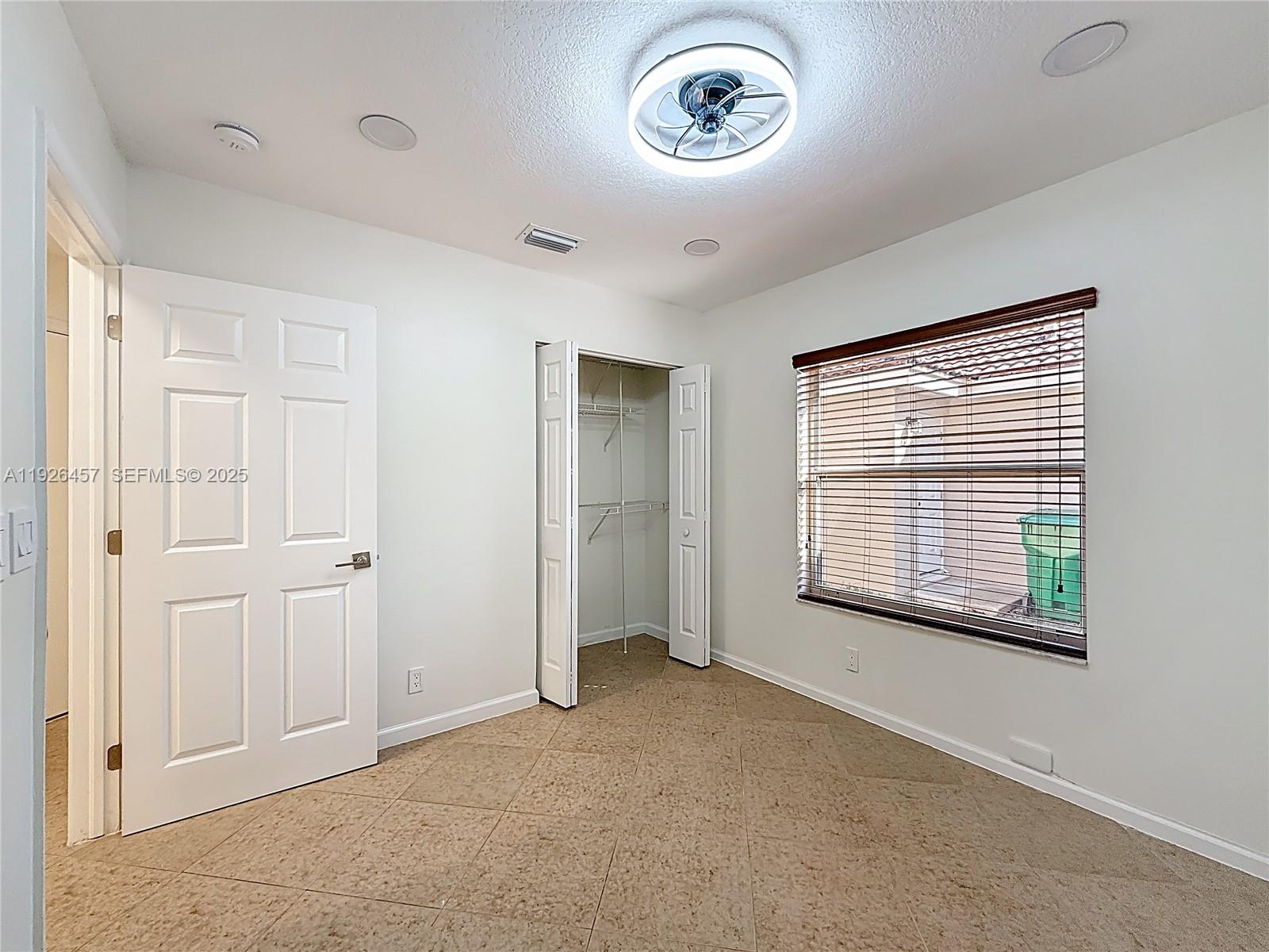 SILVER LAKES PHASE III - Residential Lease