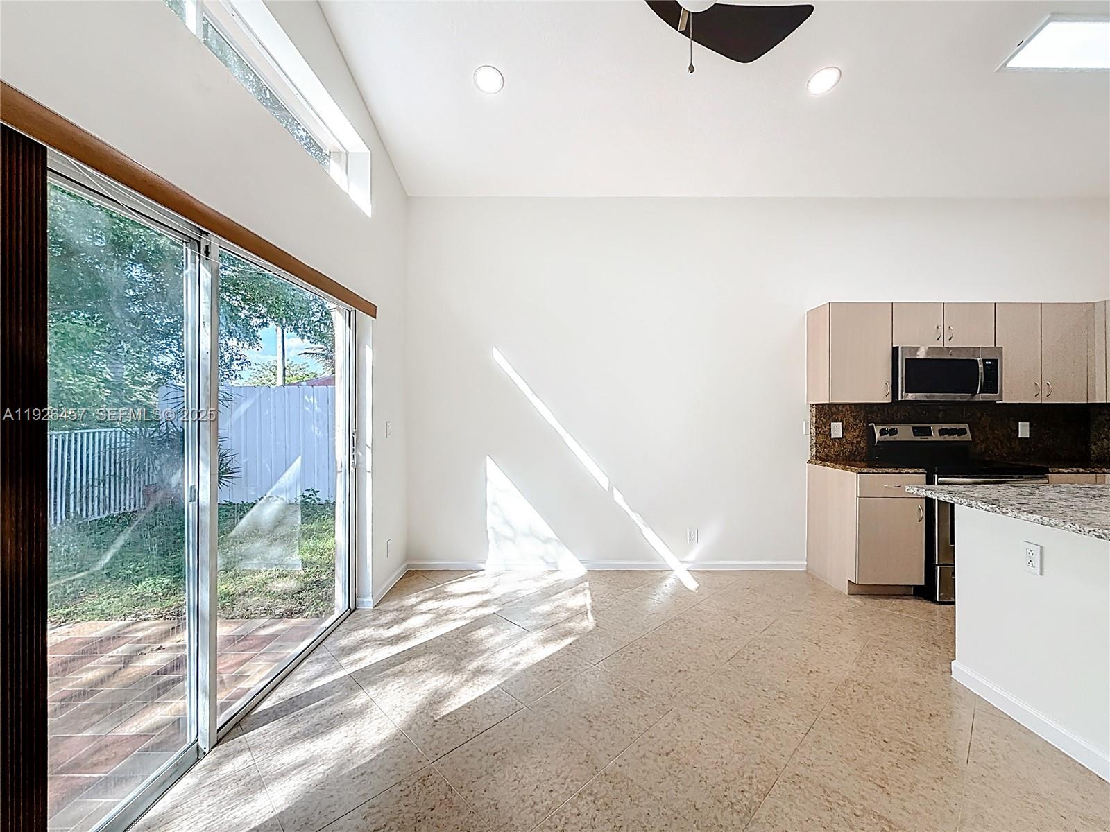 SILVER LAKES PHASE III - Residential Lease