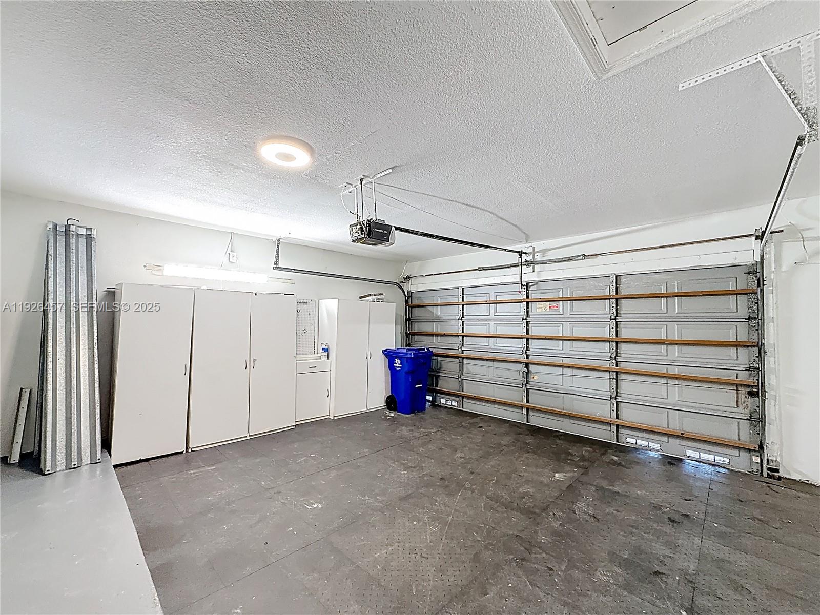 SILVER LAKES PHASE III - Residential Lease