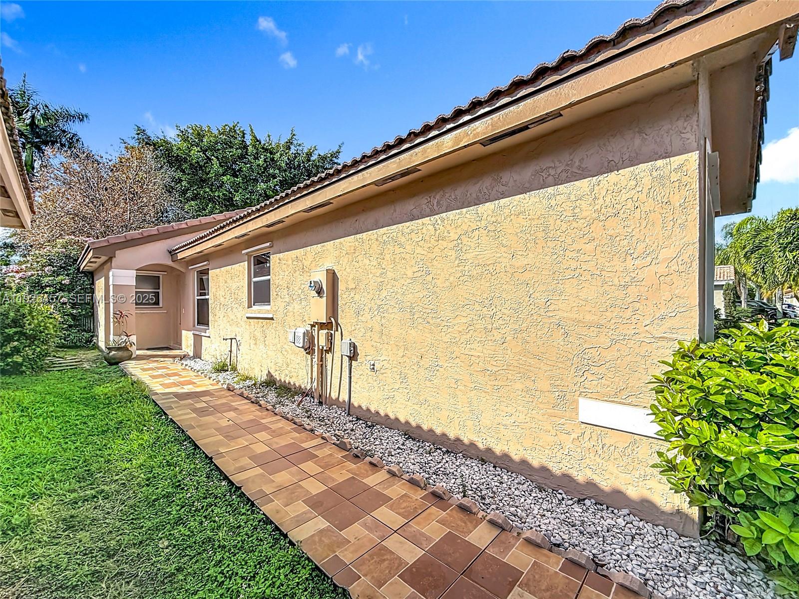 SILVER LAKES PHASE III - Residential Lease