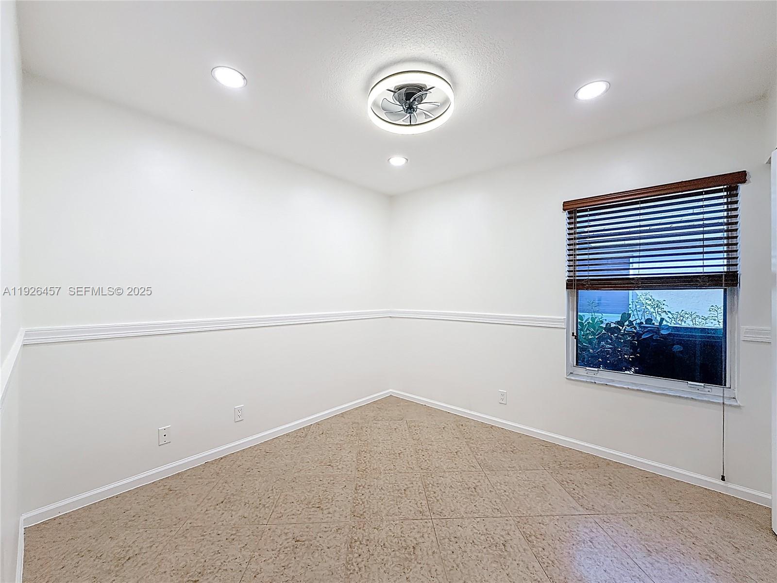 SILVER LAKES PHASE III - Residential Lease