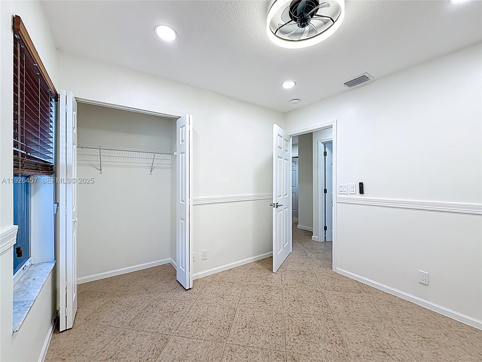 SILVER LAKES PHASE III - Residential Lease